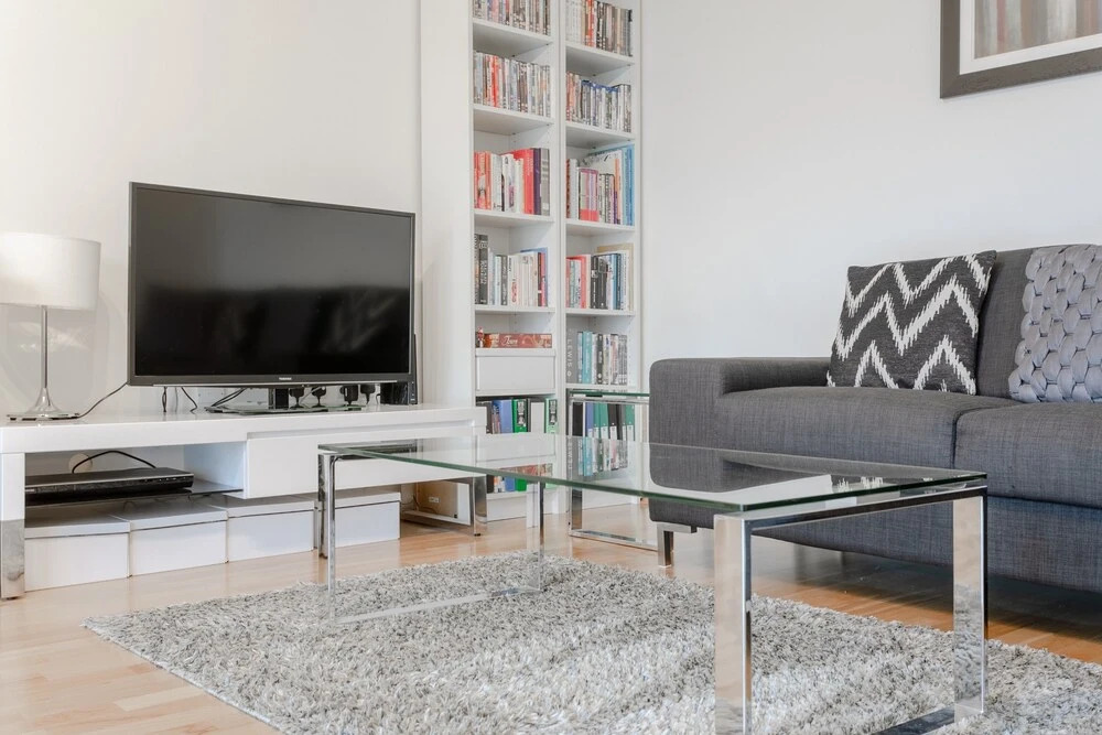 Modern 1 Bedroom Flat in Shadwell With Balcony