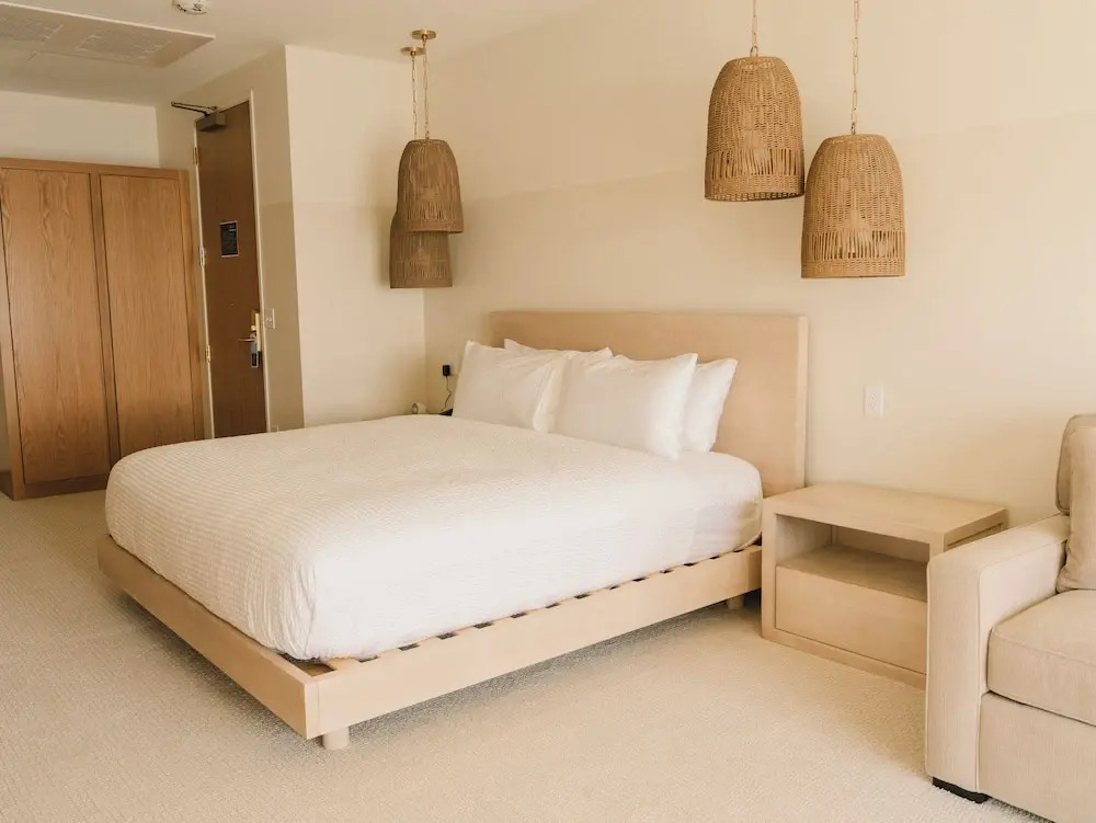 The Shoreline Hotel