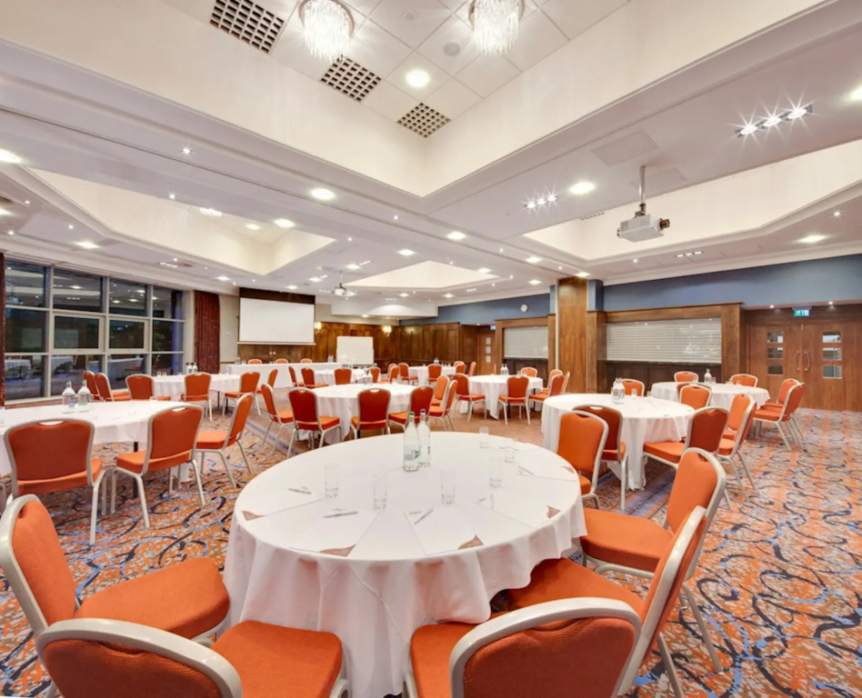 Drayton Manor Hotel