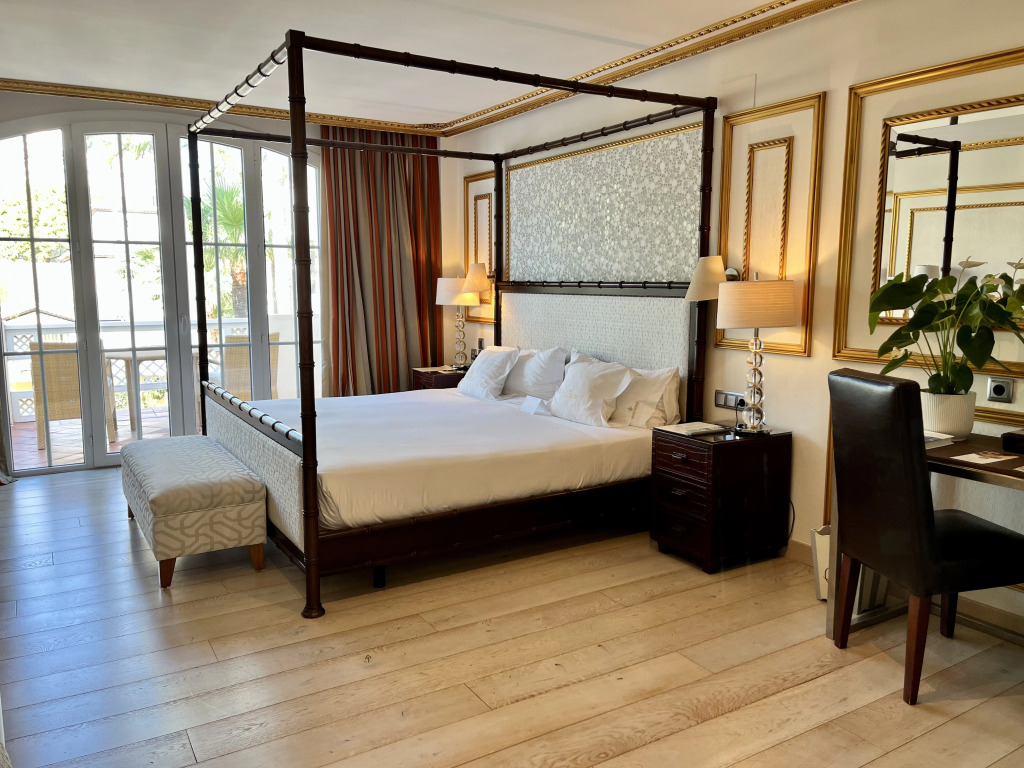 Healthouse Apartments