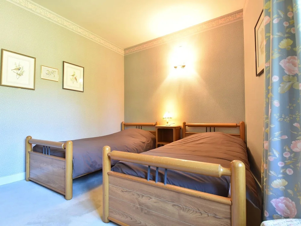 Holiday Home Vault-de-Lugny near Forest