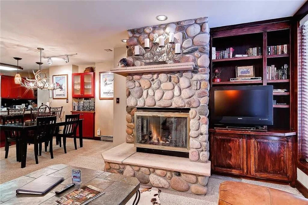 Tr1106 Wonderfully Appointed, Walk to All Outdoor Activities- Winter Specials!