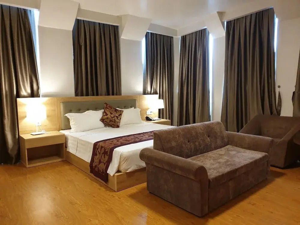 Imperial Boat Hotel