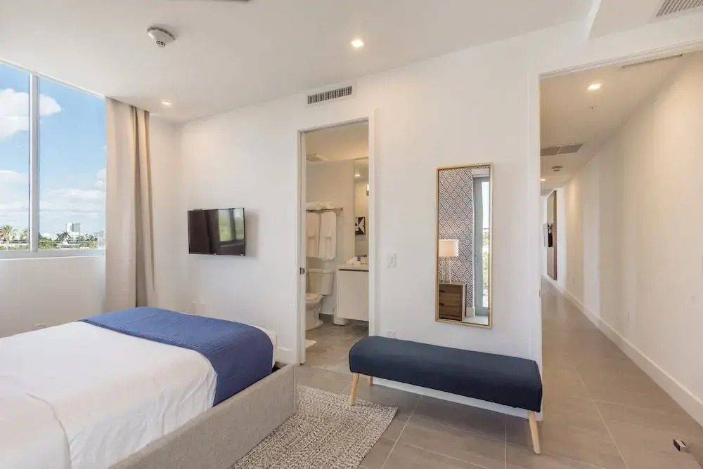 VHC Luxury Apartments 538 apt #402