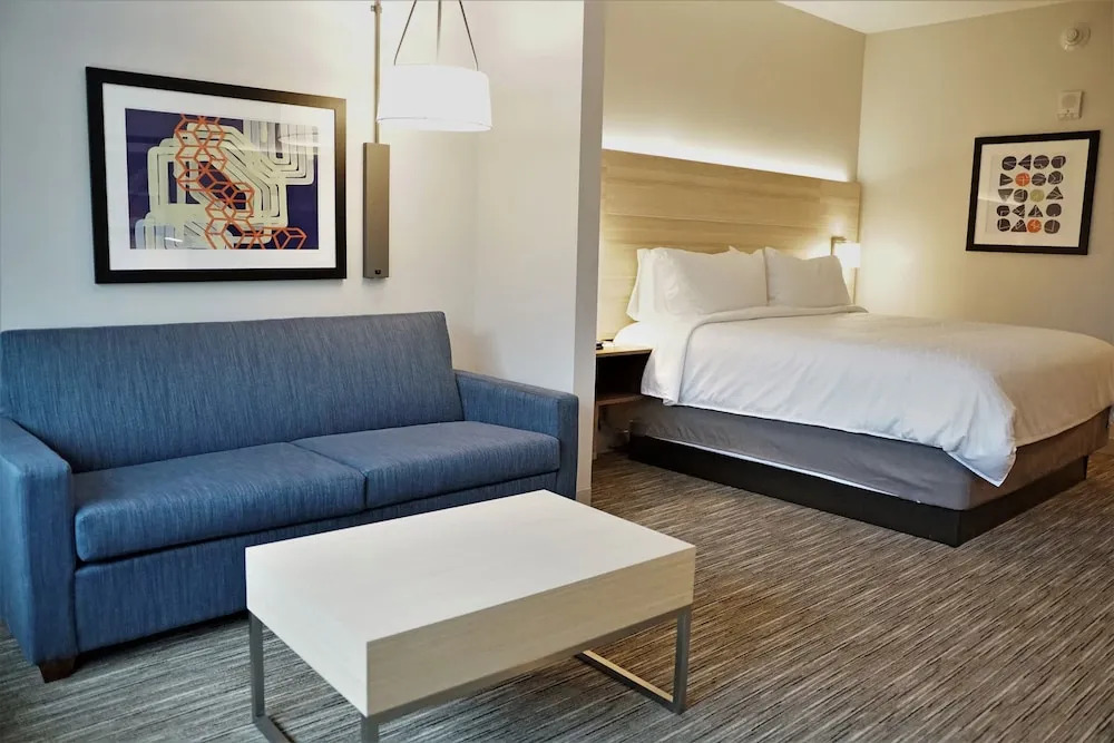 Holiday Inn Express & Suites Ocala by IHG