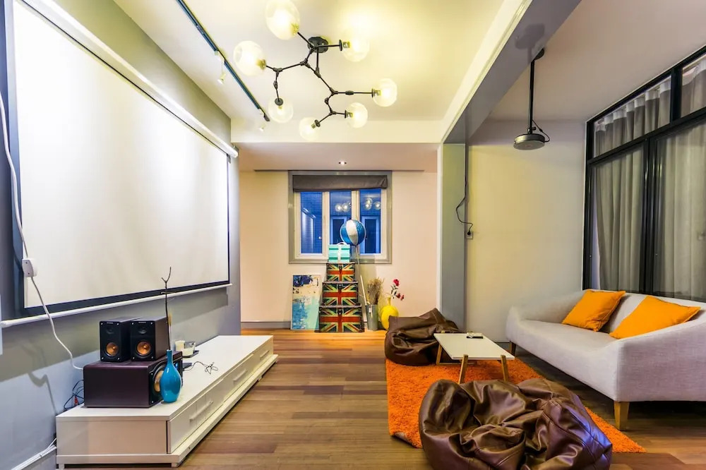 N2haus People Squre 4 bedrooms