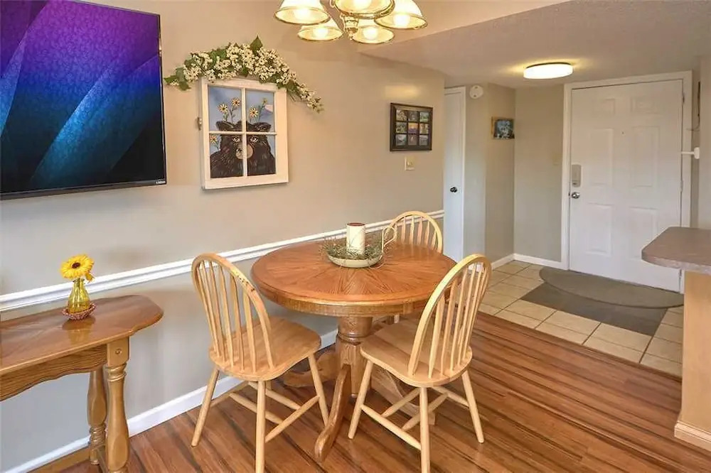High Chalet 2 Bedroom Home