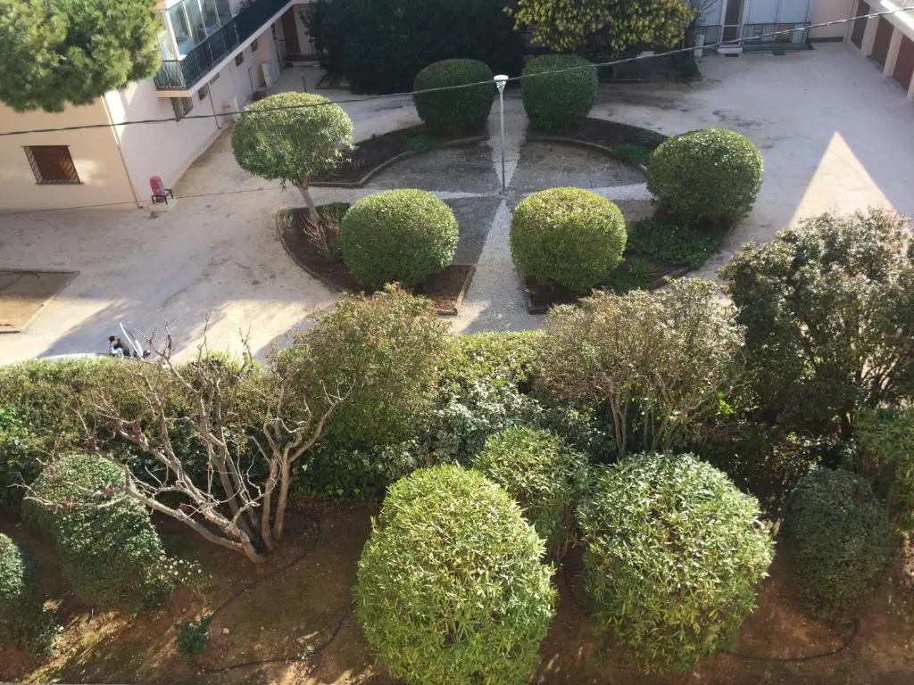 studio avec terrasse parking
