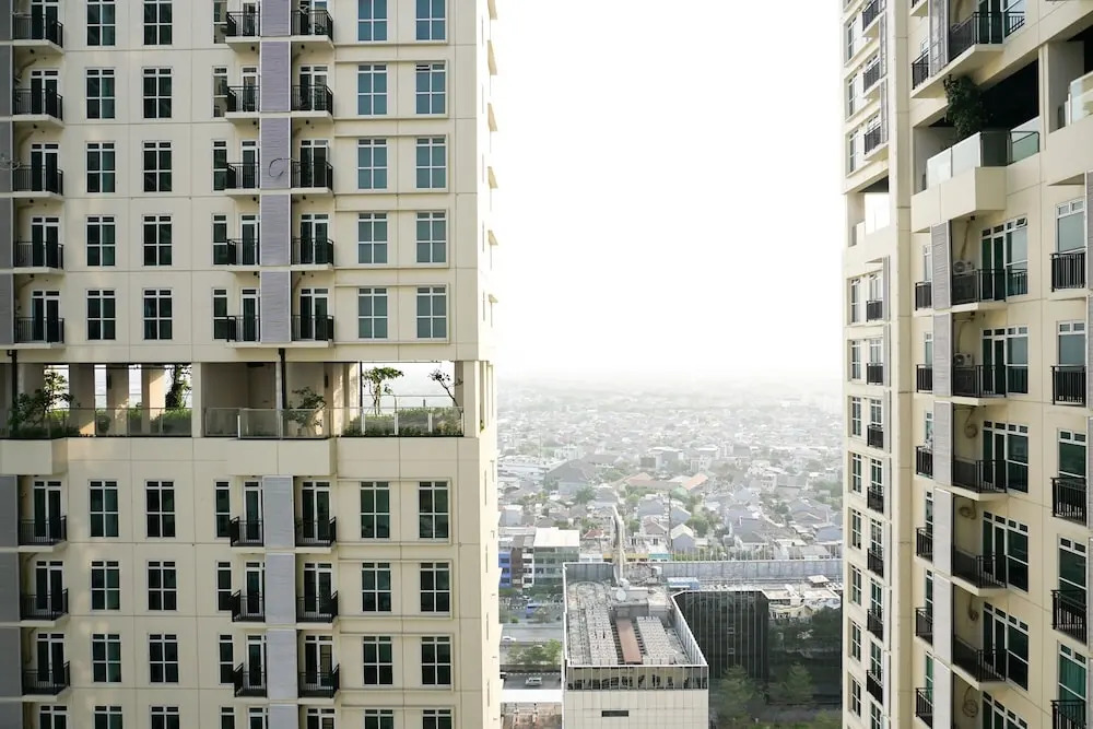Comfy 2BR Puri Orchard Apartment
