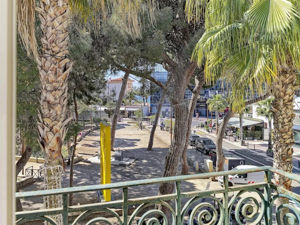 Family Apartment in Juan les Pins