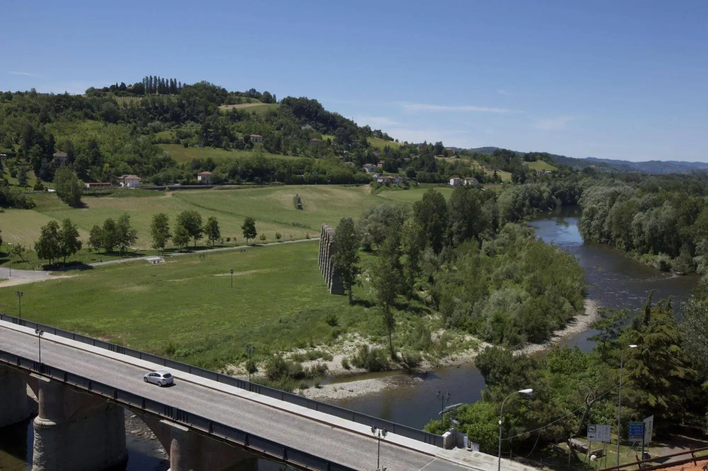 Appartamento Lella con meravigliosa vista vicino alle Terme zona Bagni con wi-fi,ascensore e area parcheggio