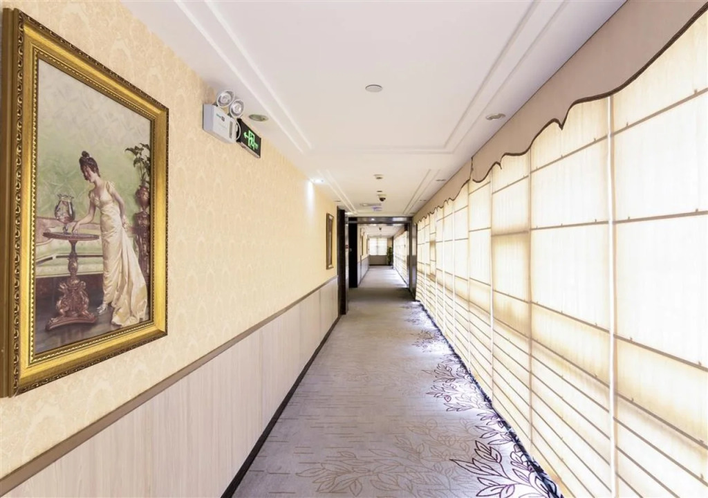 Vienna Hotel Zhanjiang Haibin Avenue Branch