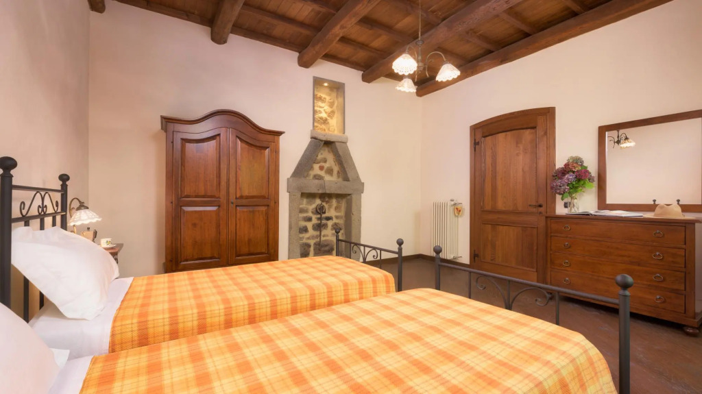 Casale del Castagneto 8, Emma Villas