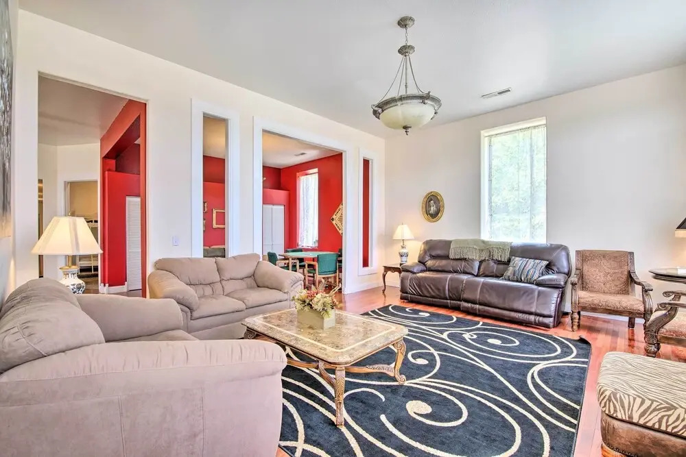Spacious Springfield Apt < 4 Mi to Downtown!