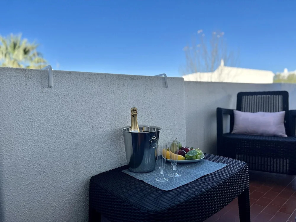 Vilamoura Cosy 4 With Pool by Homing
