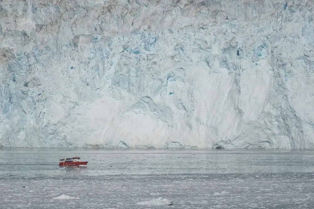 Eqi Glacier Lodge - World of Greenland