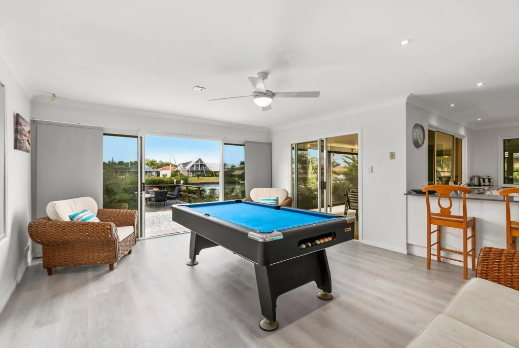 Bribie Island Canal Holiday Destination!