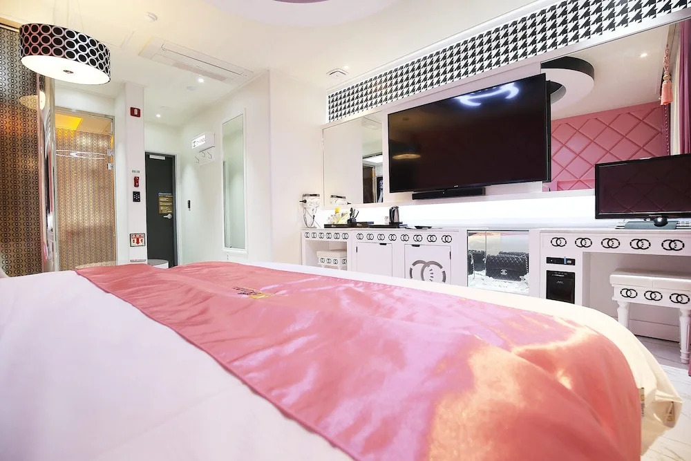 K Luxury Hotel