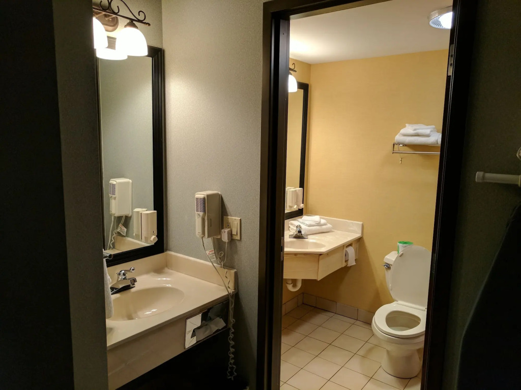 South Shore Inn