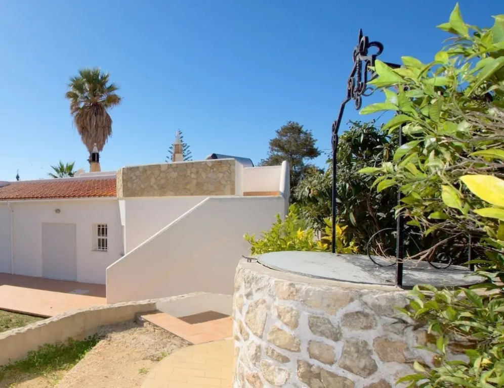 16 Centeanes Fabulous Location Just Short Walk t