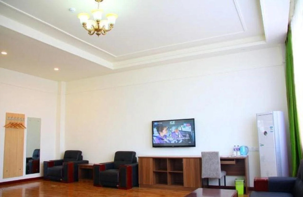 Pai Hotel West Tongliao River Liaohe Park