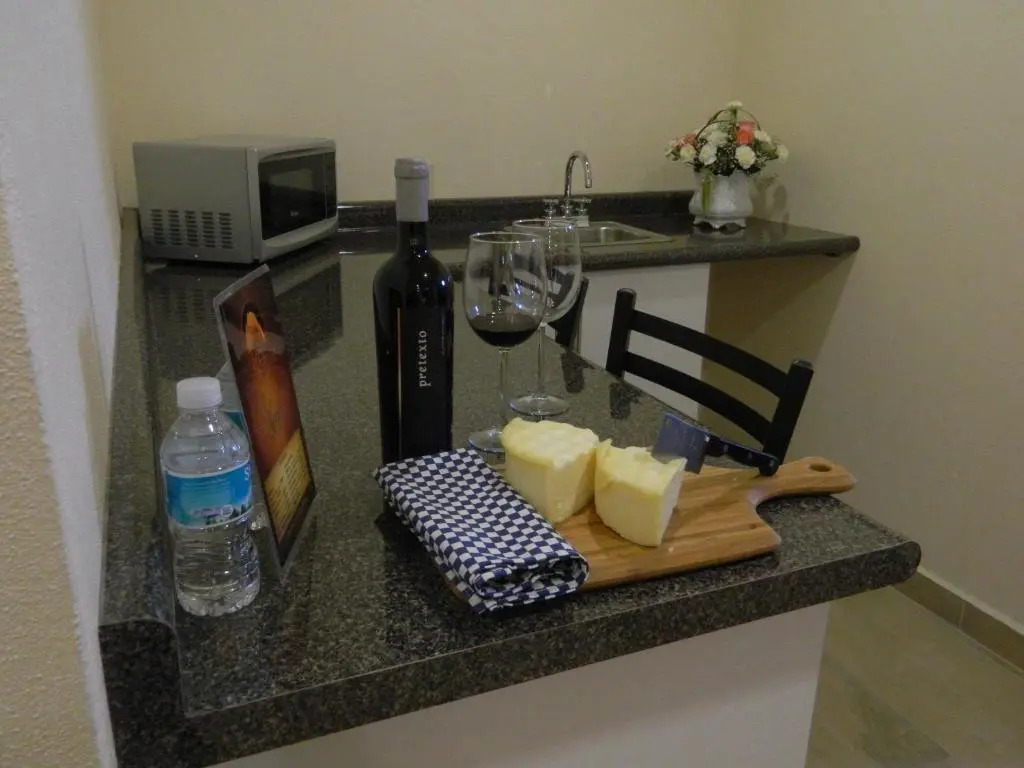 Hotel Plaza Bernal