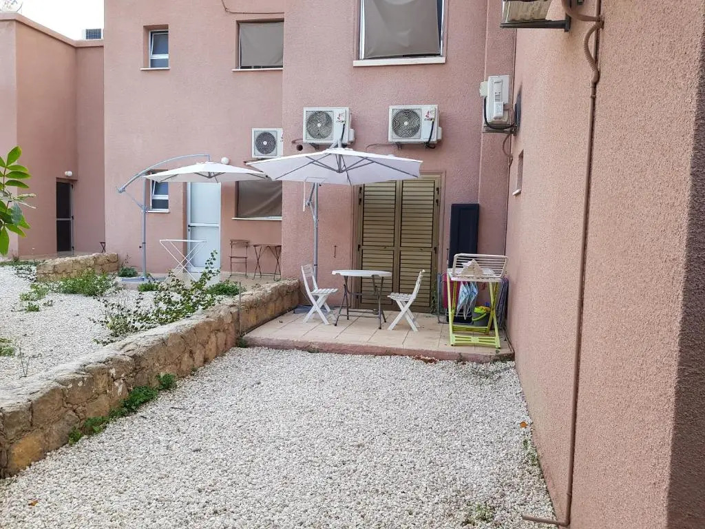 Ariadne apt 103 -300m from Lighthouse beach
