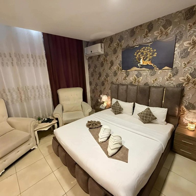 Rayan Hotel Suites