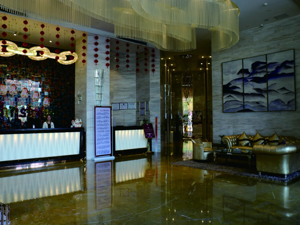 Sky Line Hotel