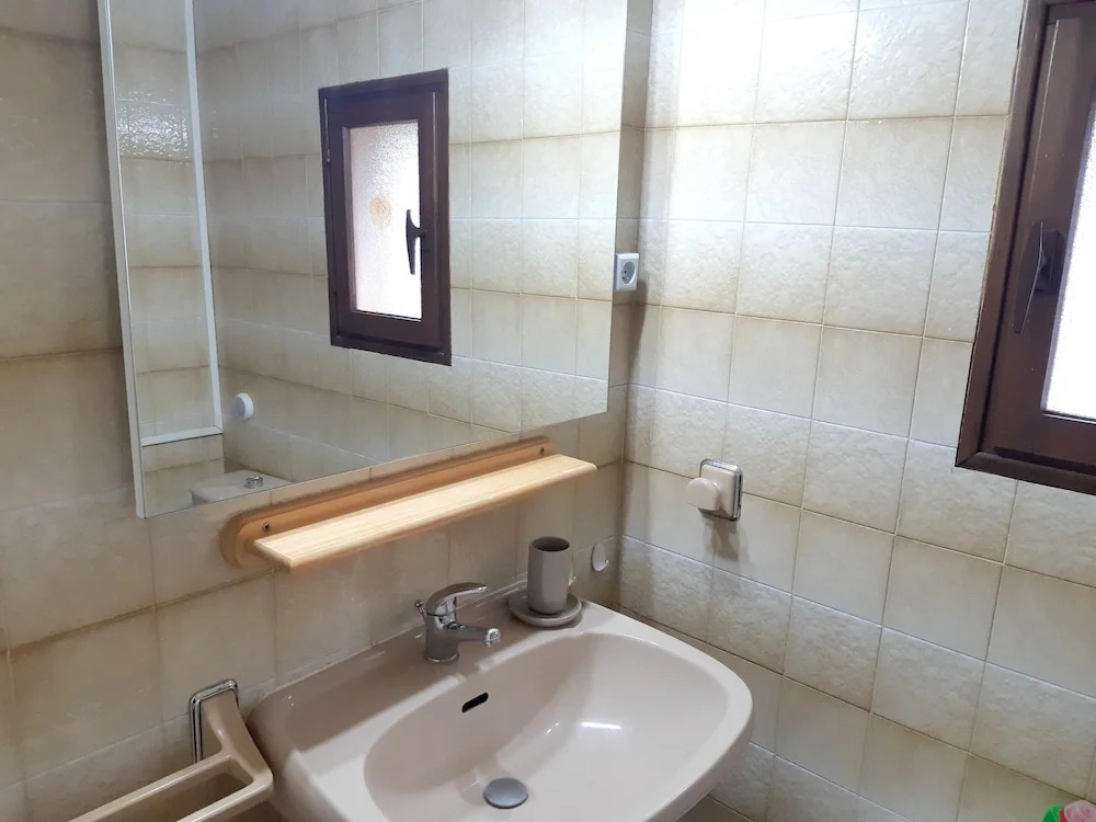 House With 2 Bedrooms in Saint-genies, With Shared Pool, Furnished Garden and Wifi - 8 km From the Beach