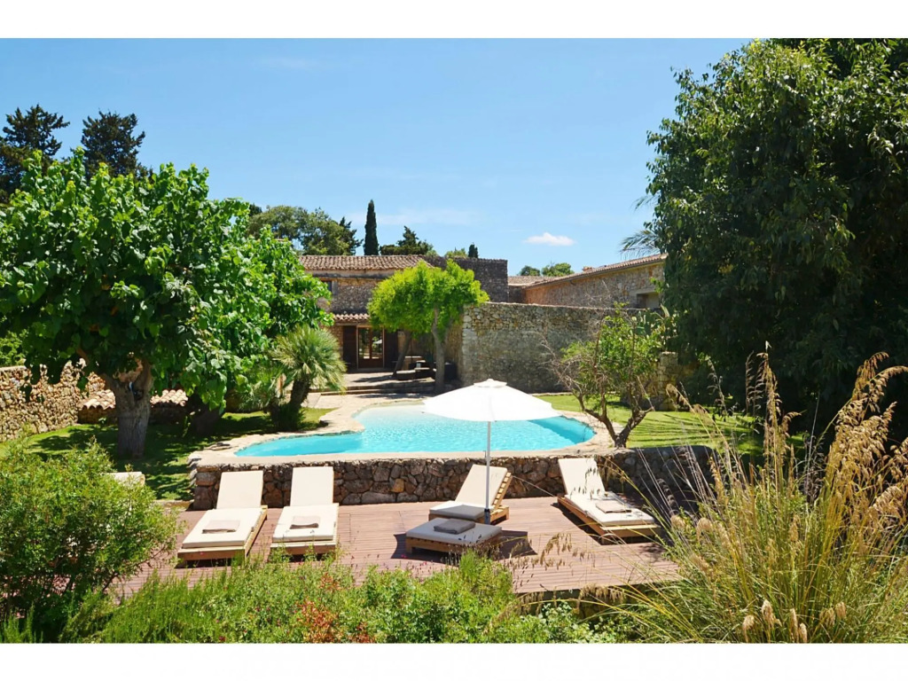 Luxuriously renovated Mallorcan country house for 10 pax
