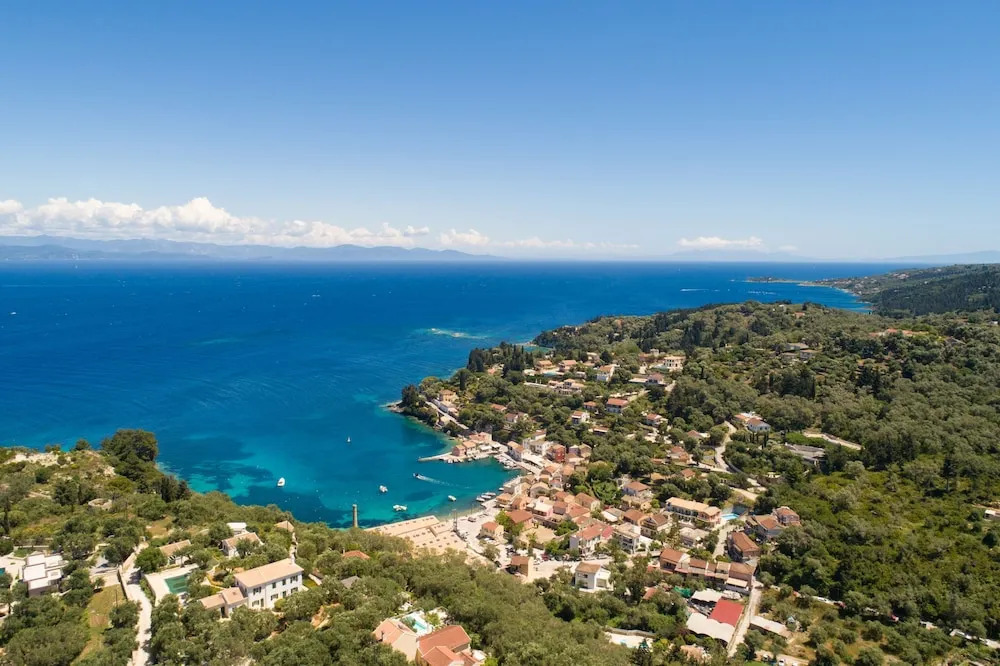 Villa Adamantia