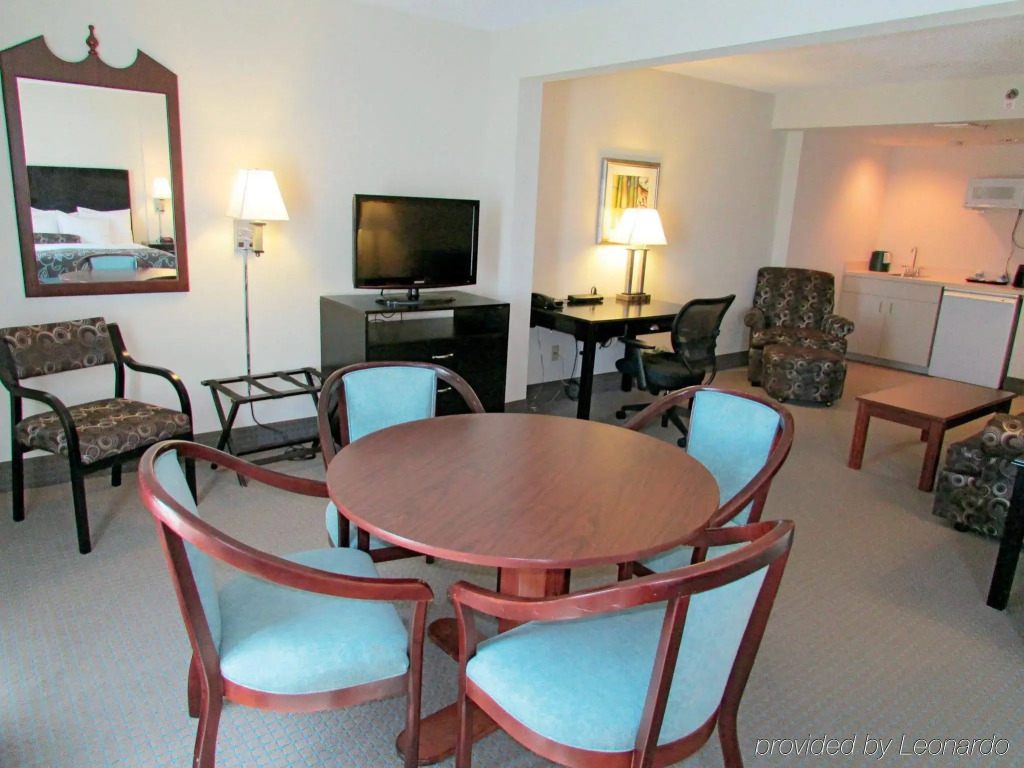 La Quinta by Wyndham Clearwater South