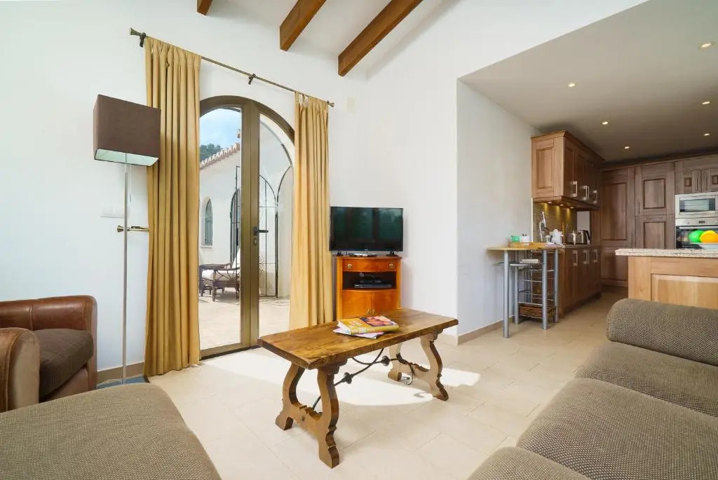 Casa Virginia by Aguilarent