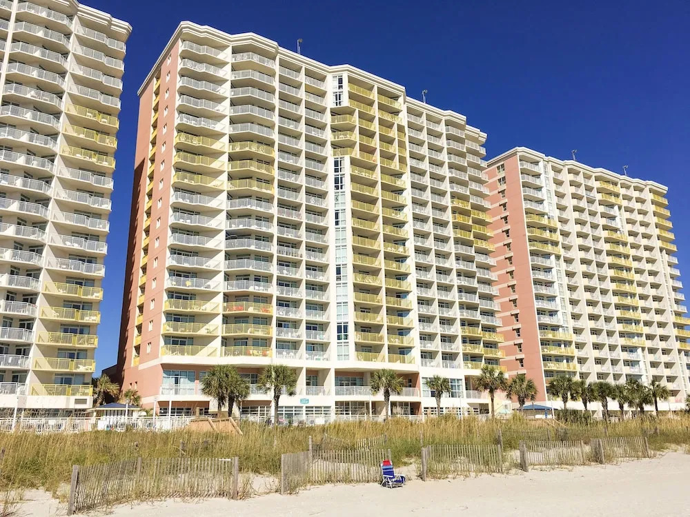 New Listing! Beachfront Resort W/ Epic Amenities 3 Bedroom Condo