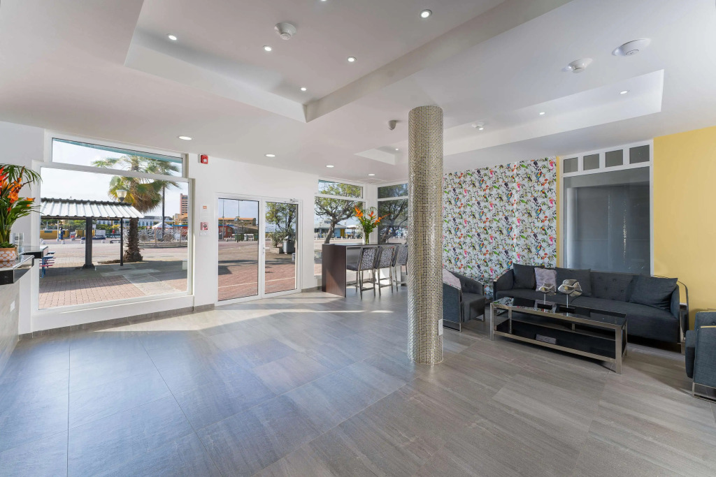 Brion City Hotel BW Signature Collection