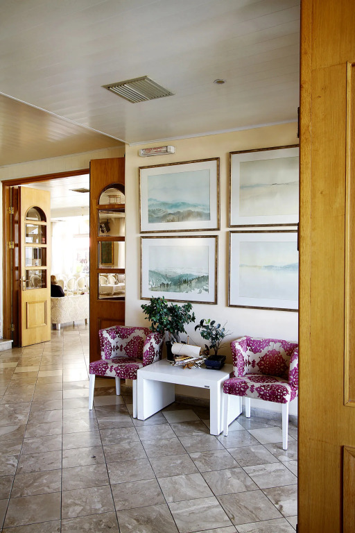 Nirikos Hotel
