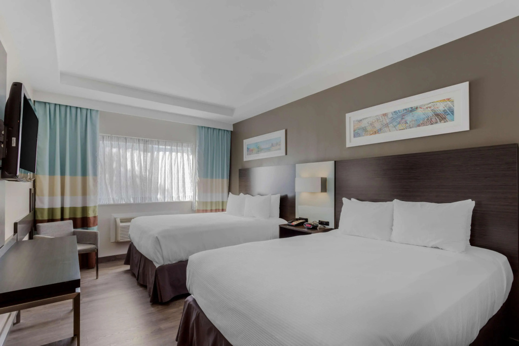 Best Western Plus Brooklyn Bay Hotel