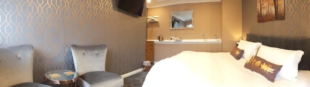 The Crown Hotel