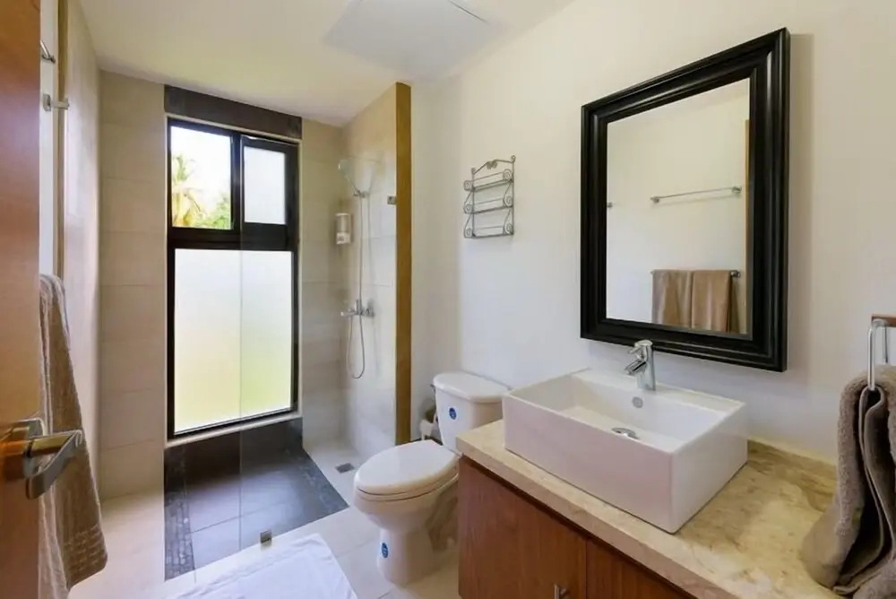 Los Cocos Residences