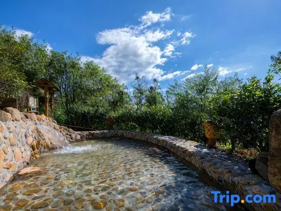 Tangzhaishan Hot Spring International Hotel