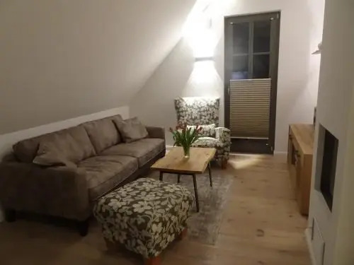 Rosenberg 13 Wohnung 1d DG re