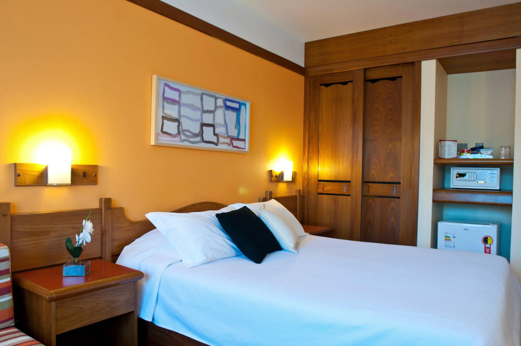 Tri Hotel
