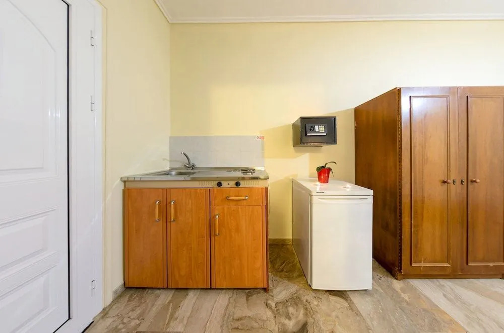 Borsalino Studios & Apartments