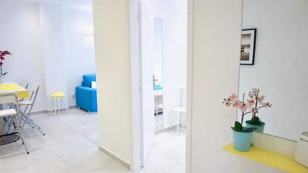 Colorful Cozy Central apt in Athens