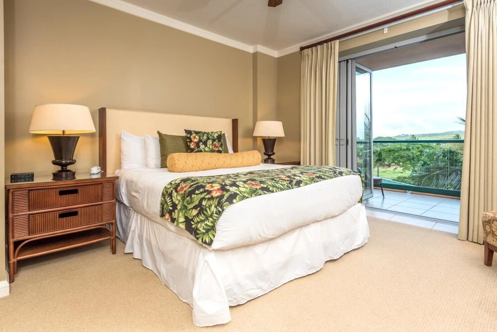 K B M Resorts- Hkk-424 Over-sized 1bdrm, 750ft, Easy Pool and Beach Access, Remodeled!