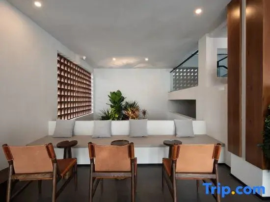 Shangri La Meets·Never Late, Silvery Moonlight | Slow City Oxygen Supply Designer Homestay