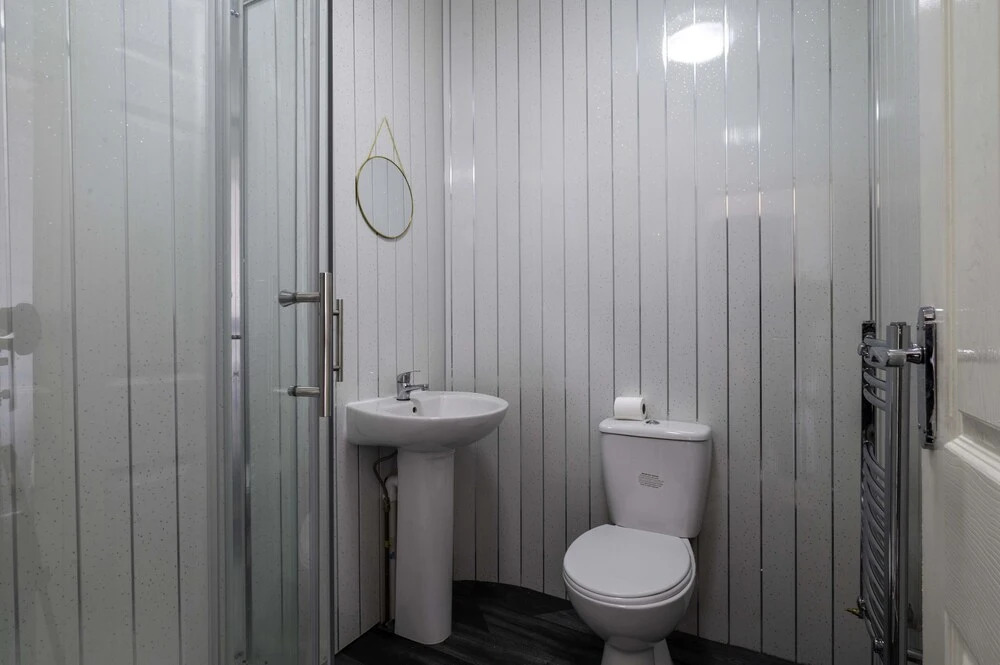 Lovely 13-bed House in Coventry