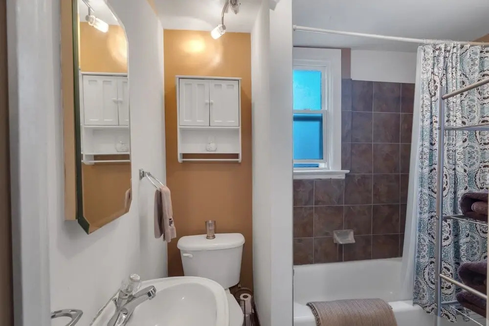 Pet Friendly Denver Home W/patio ~1min. To City Park 2 Bedroom Home by Redawning
