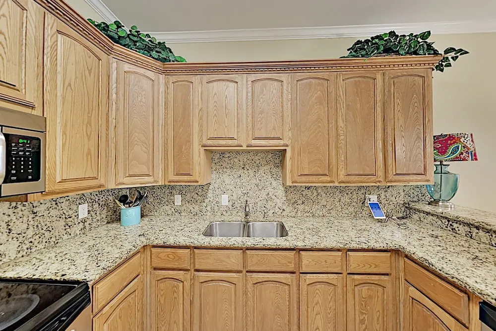 Bright Beach W/ Pool - Steps To The Sand! 2 Bedroom Condo